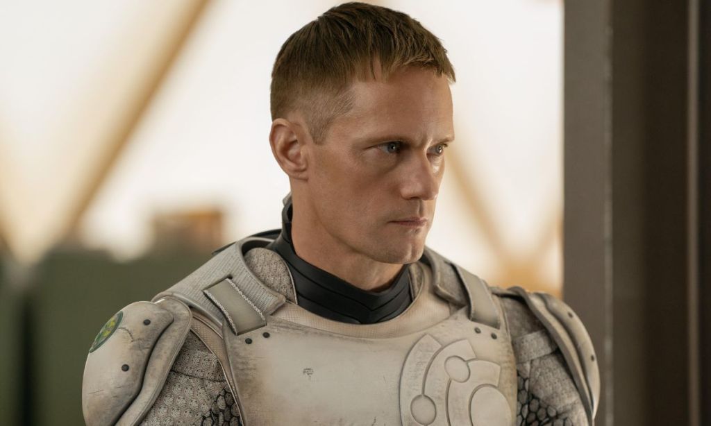 16 Mayıs, Apple TV+ aboneleri için heyecan verici bilimkurgu sürümleri getiriyor! 2 Alexander Skarsgård cinayeti olarak Murderbot'ta