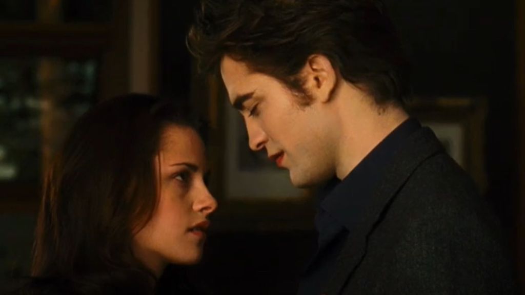 Ultimate Rehber: Twilight Filmleri Sırayla İzleyin ve Kronoloji 3 Twilight Saga'da Bella ve Edward: Yeni Ay