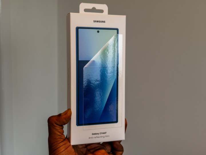 คุณสมบัติด้านบนของ Galaxy Z Fold 7 กรณีที่คุณไม่ควรพลาด 2 ชุดฟิล์มและบรรจุภัณฑ์ต่อต้านการสะท้อนของ Samsung อย่างเป็นทางการสำหรับ Galaxy Z Fold 7