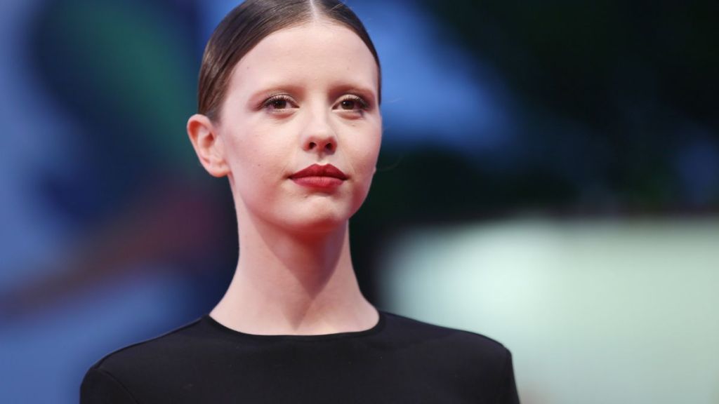 Guillermo del Toro'nun Frankenstein'ının oyuncu kadrosuyla tanışın: Karakterler ortaya çıktı 4 Mia Goth