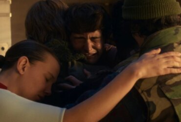 'Stranger Things' Prince'in Müziğini Yeni Nesil İçin Nasıl Canlandırdı?